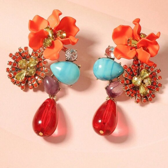 Preppy Women's Vintage Floral Crystal-Embellished Teardrop Earrings - Picture 2 of 8